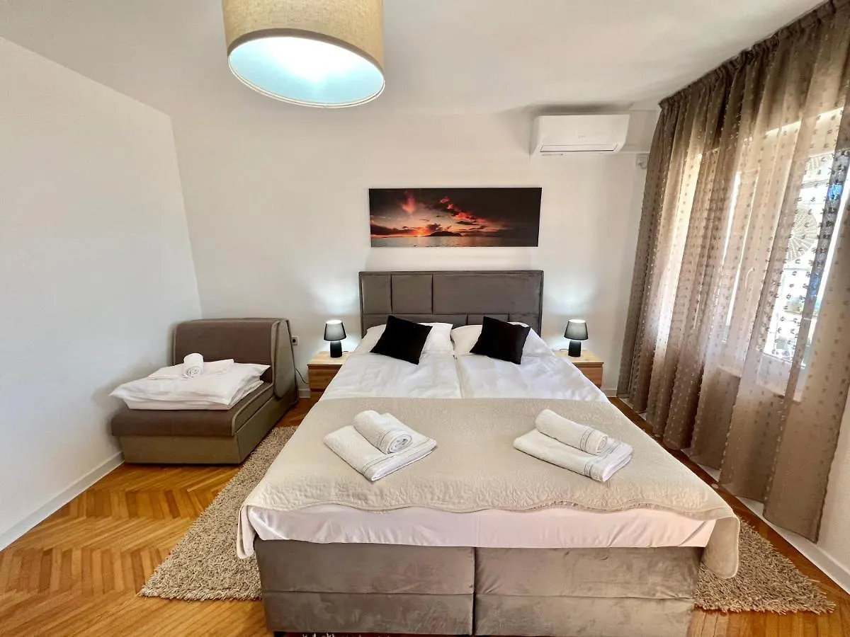 Apartment Frano Dramalj 0*,  Croatia